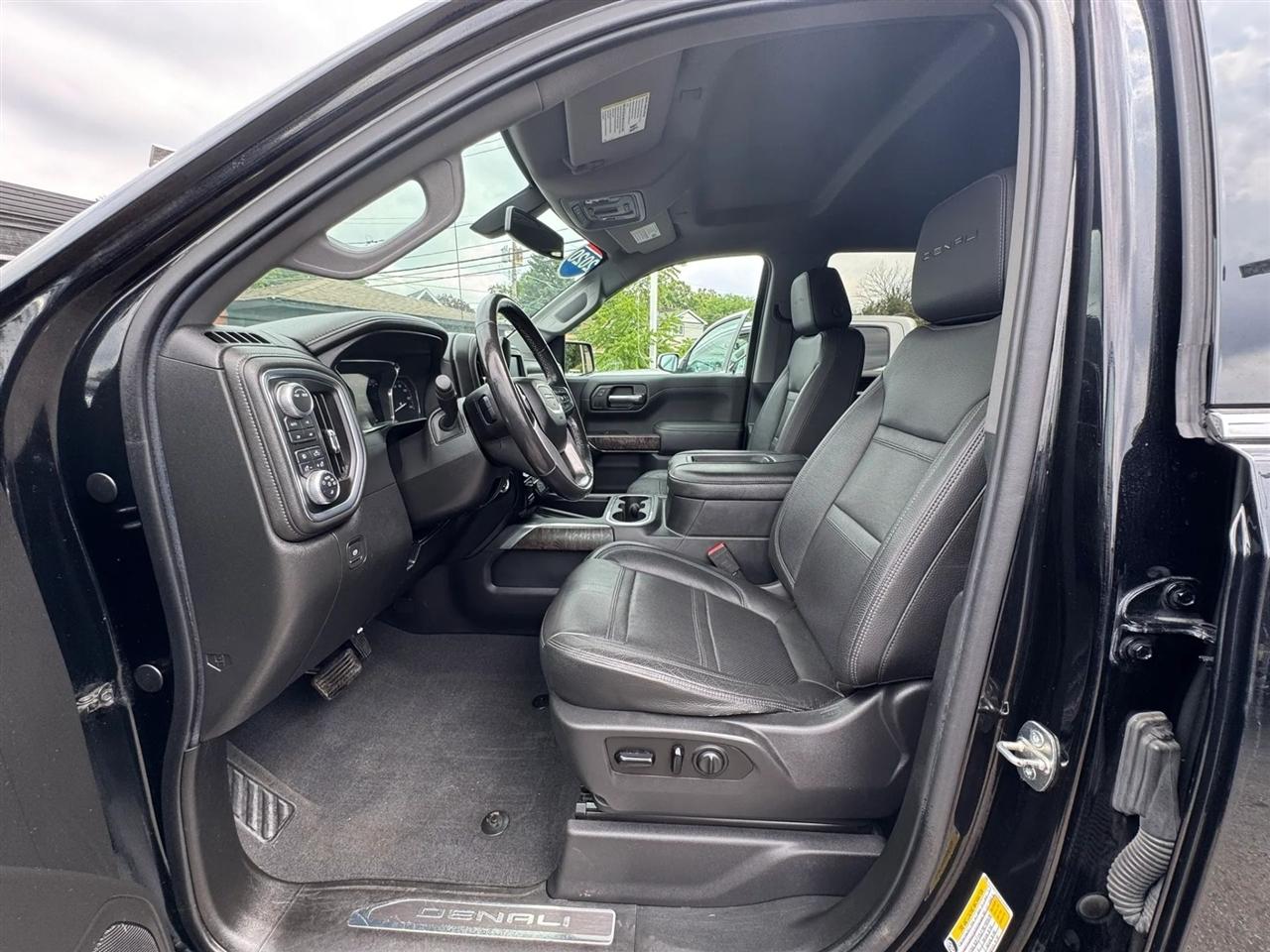 GMC Sierra 1500 4WD Crew Cab 157" Denali 2020