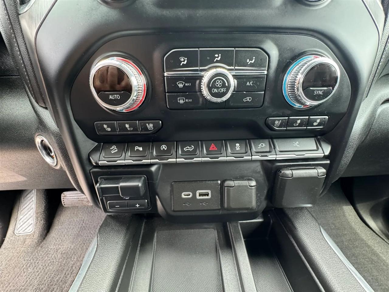 GMC Sierra 1500 4WD Crew Cab 157" Denali 2020