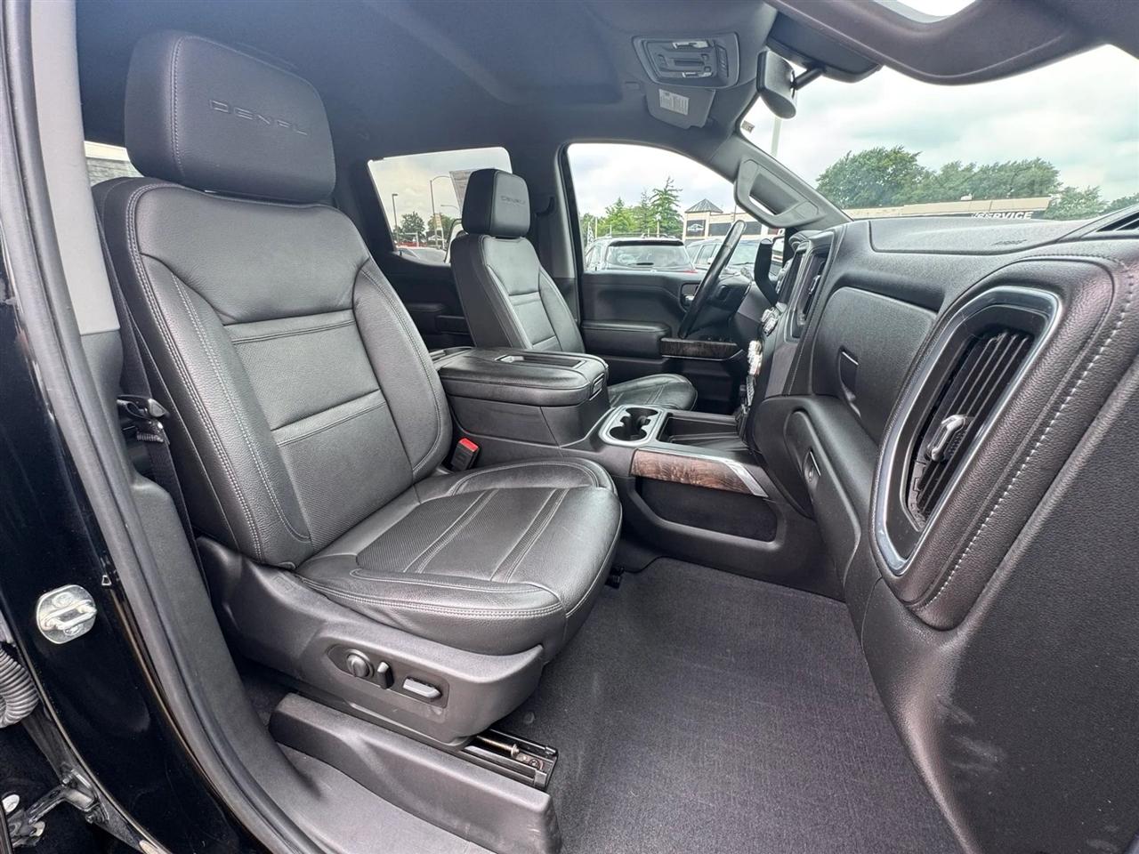 GMC Sierra 1500 4WD Crew Cab 157" Denali 2020