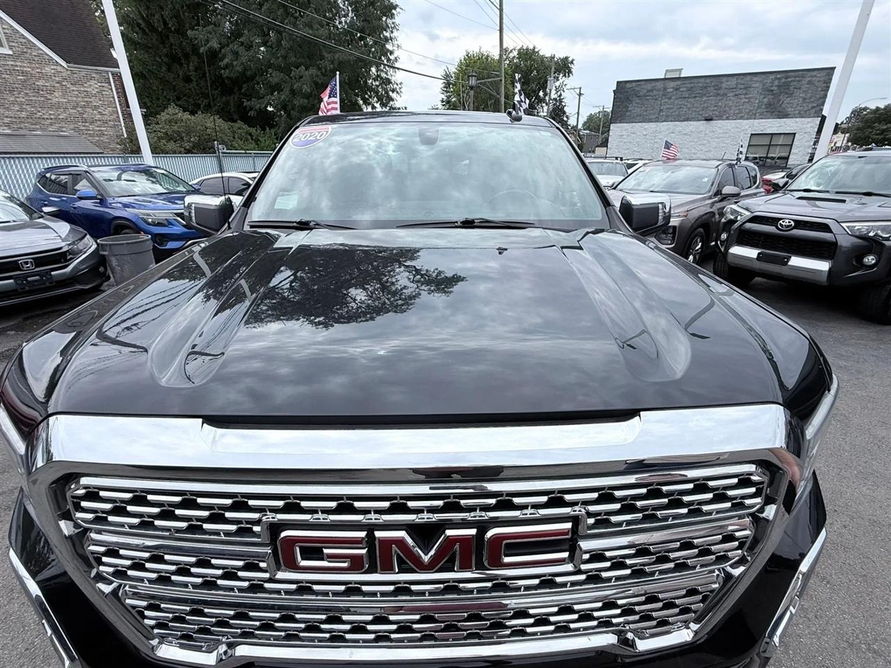 GMC Sierra 1500 4WD Crew Cab 157" Denali 2020