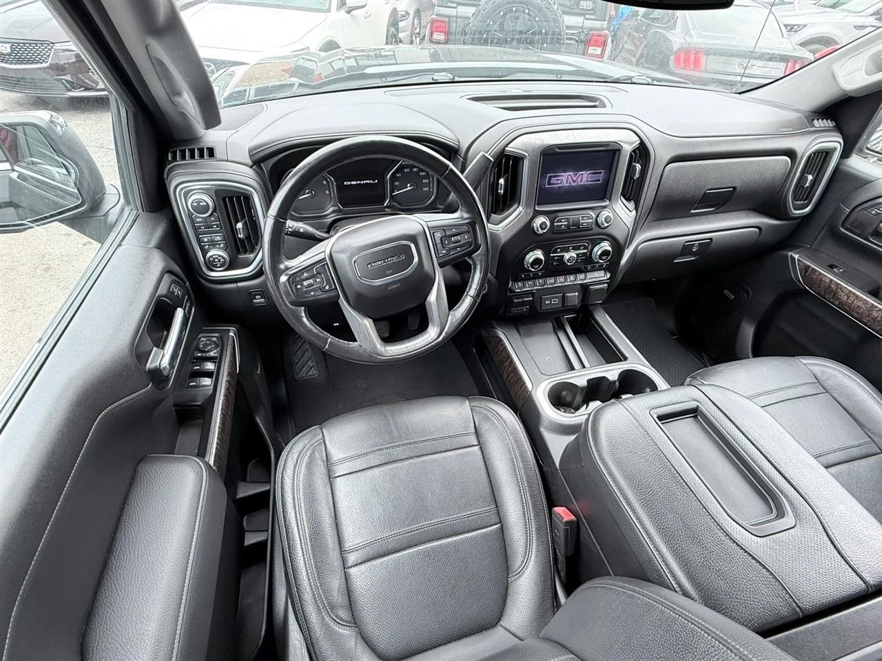 GMC Sierra 1500 4WD Crew Cab 157" Denali 2020