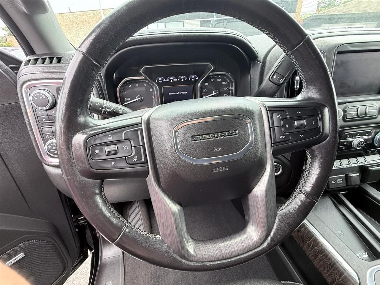 GMC Sierra 1500 4WD Crew Cab 157" Denali 2020