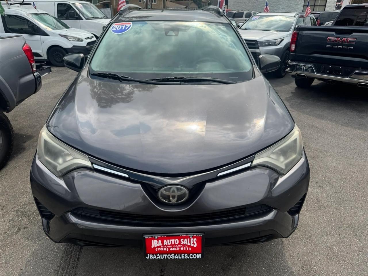 Toyota RAV4 LE FWD (Natl) 2017