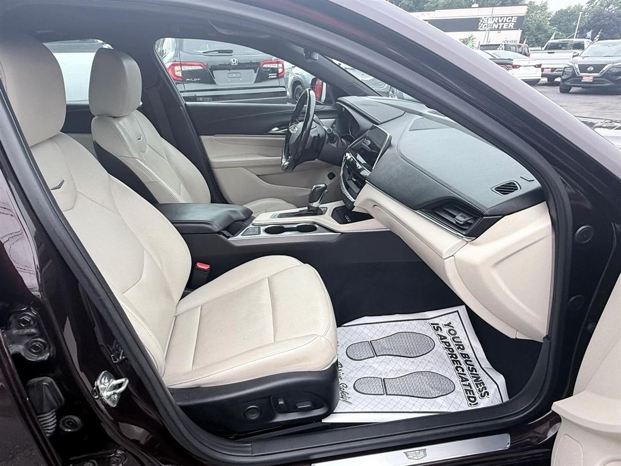 Cadillac CT4 4dr Sdn Premium Luxury 2020