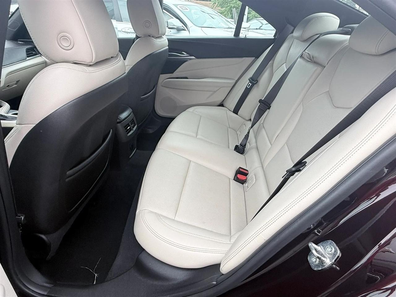 Cadillac CT4 4dr Sdn Premium Luxury 2020