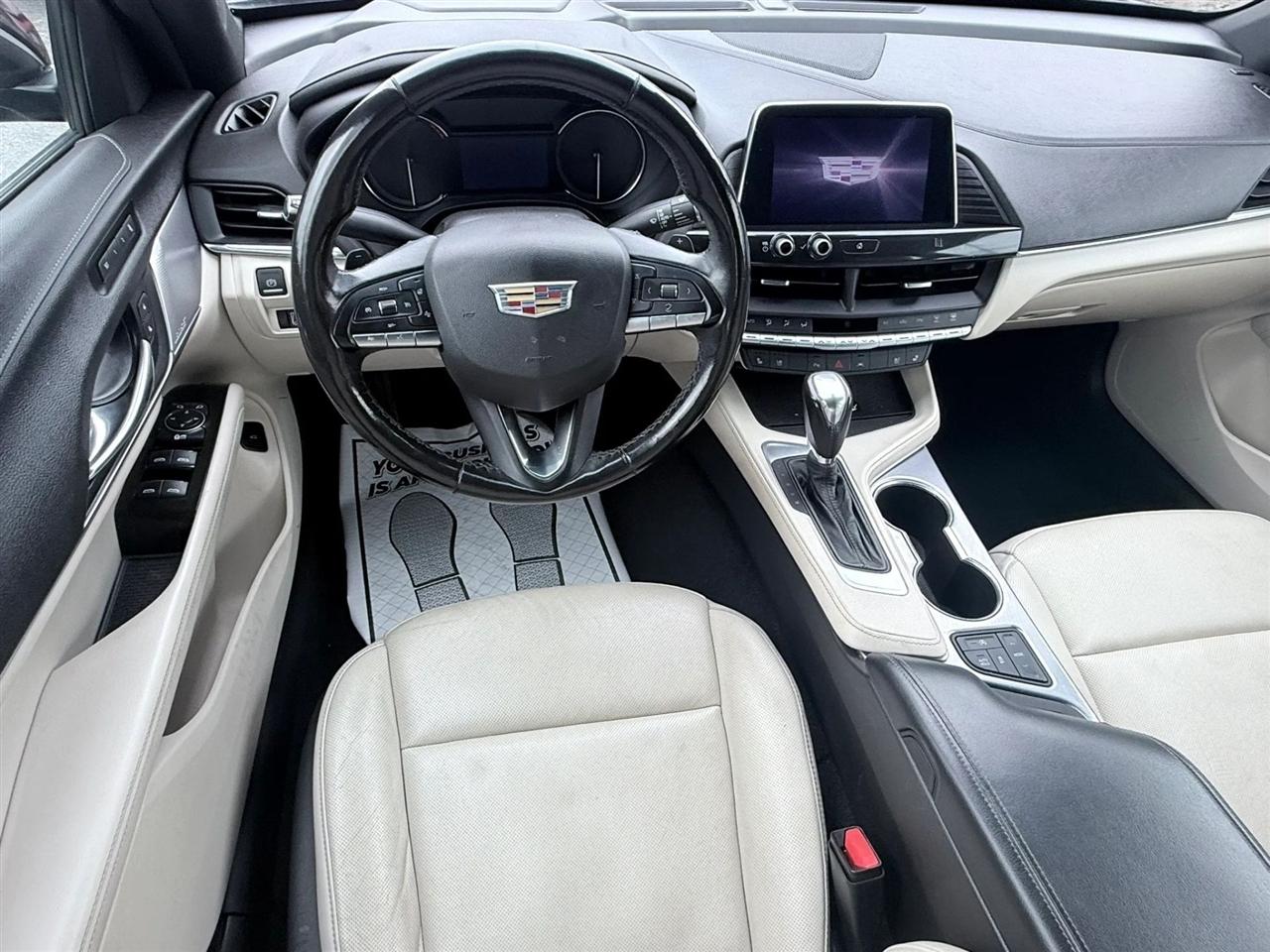 Cadillac CT4 4dr Sdn Premium Luxury 2020