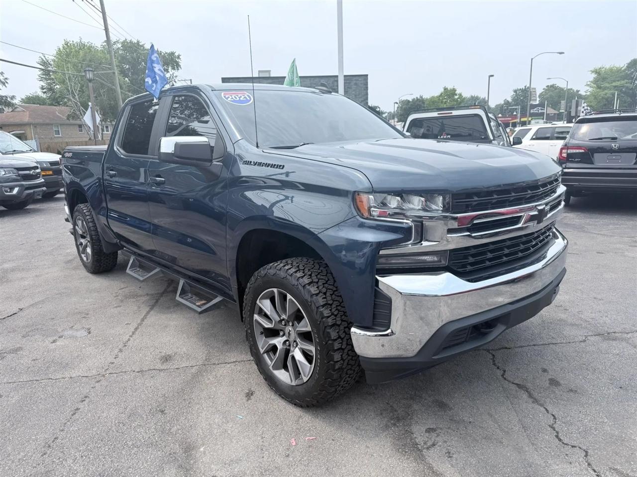 2021 Chevrolet Silverado 1500 4WD Crew Cab 147" LT w/1LT