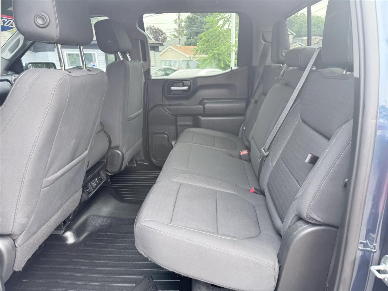 Chevrolet Silverado 1500 4WD Crew Cab 147" LT w/1LT 2021