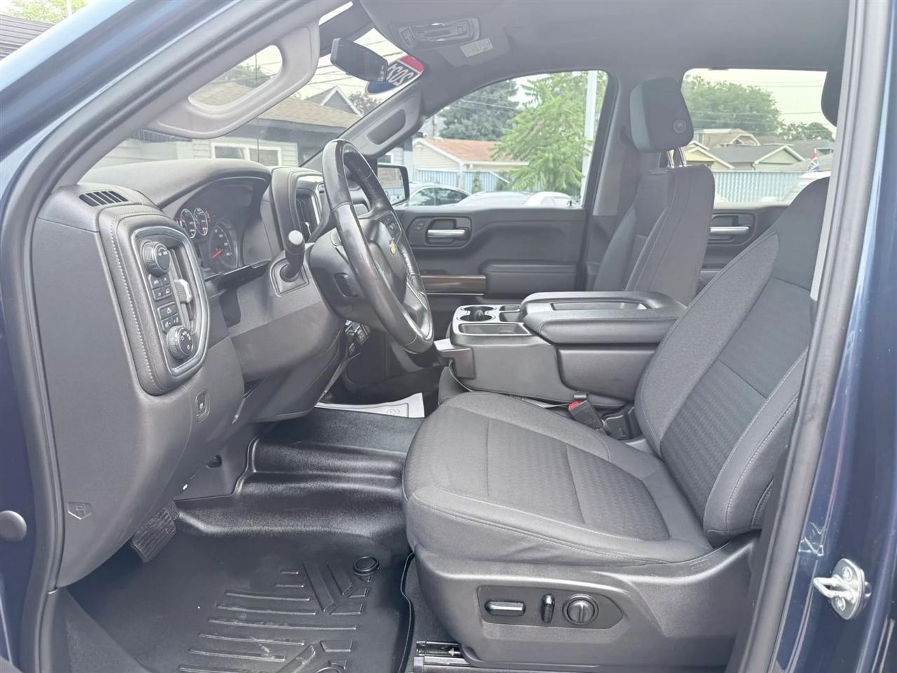 Chevrolet Silverado 1500 4WD Crew Cab 147" LT w/1LT 2021