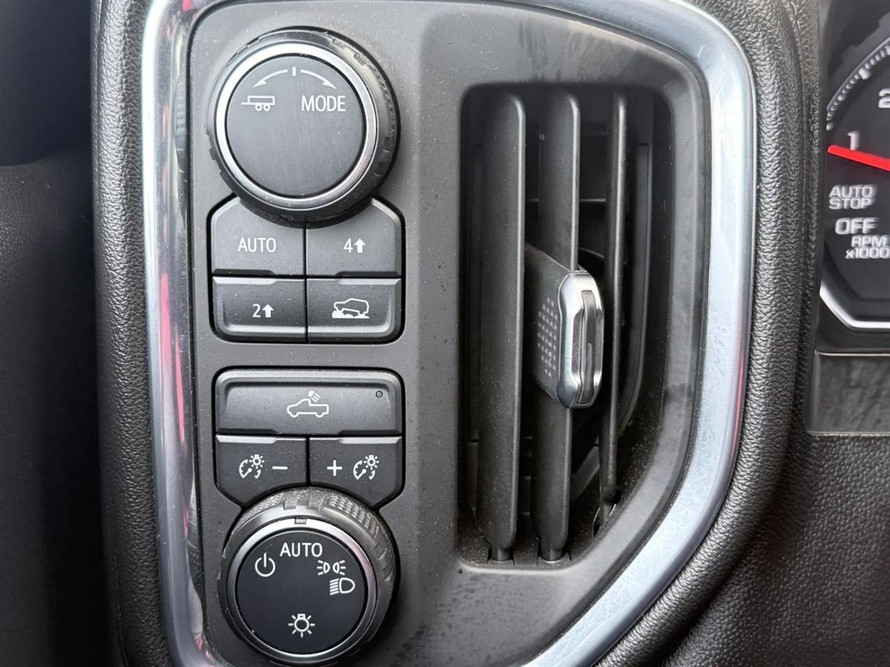 Chevrolet Silverado 1500 4WD Crew Cab 147" LT w/1LT 2021