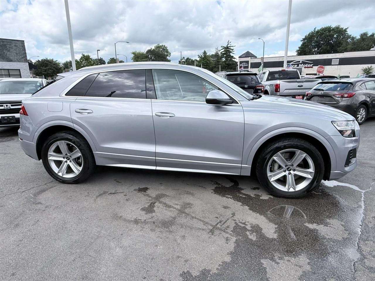 Audi Q8 Premium 55 TFSI quattro 2021