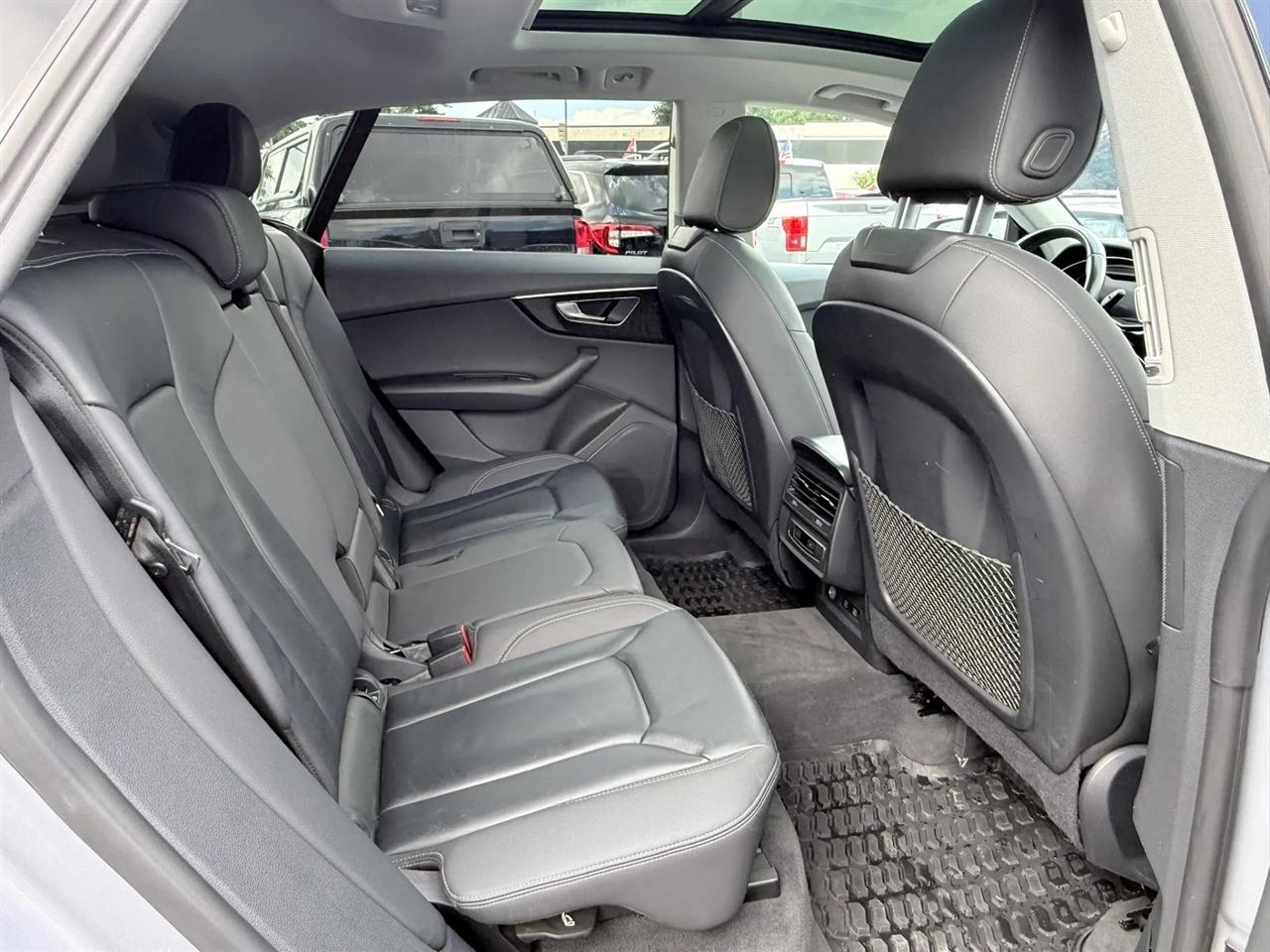 Audi Q8 Premium 55 TFSI quattro 2021
