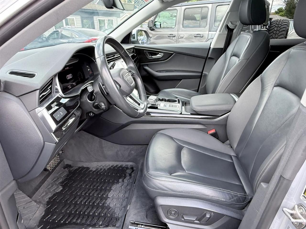 Audi Q8 Premium 55 TFSI quattro 2021
