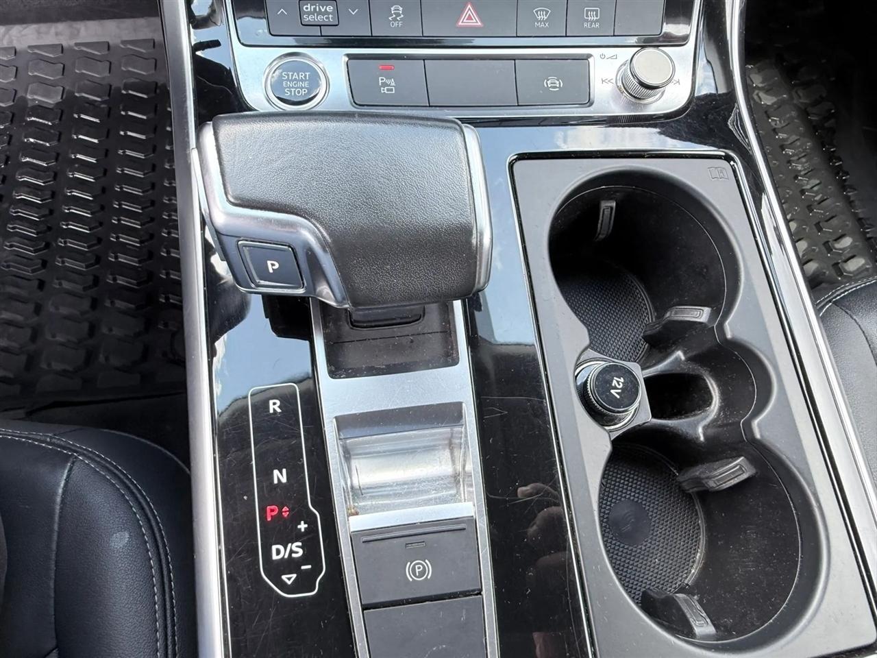 Audi Q8 Premium 55 TFSI quattro 2021