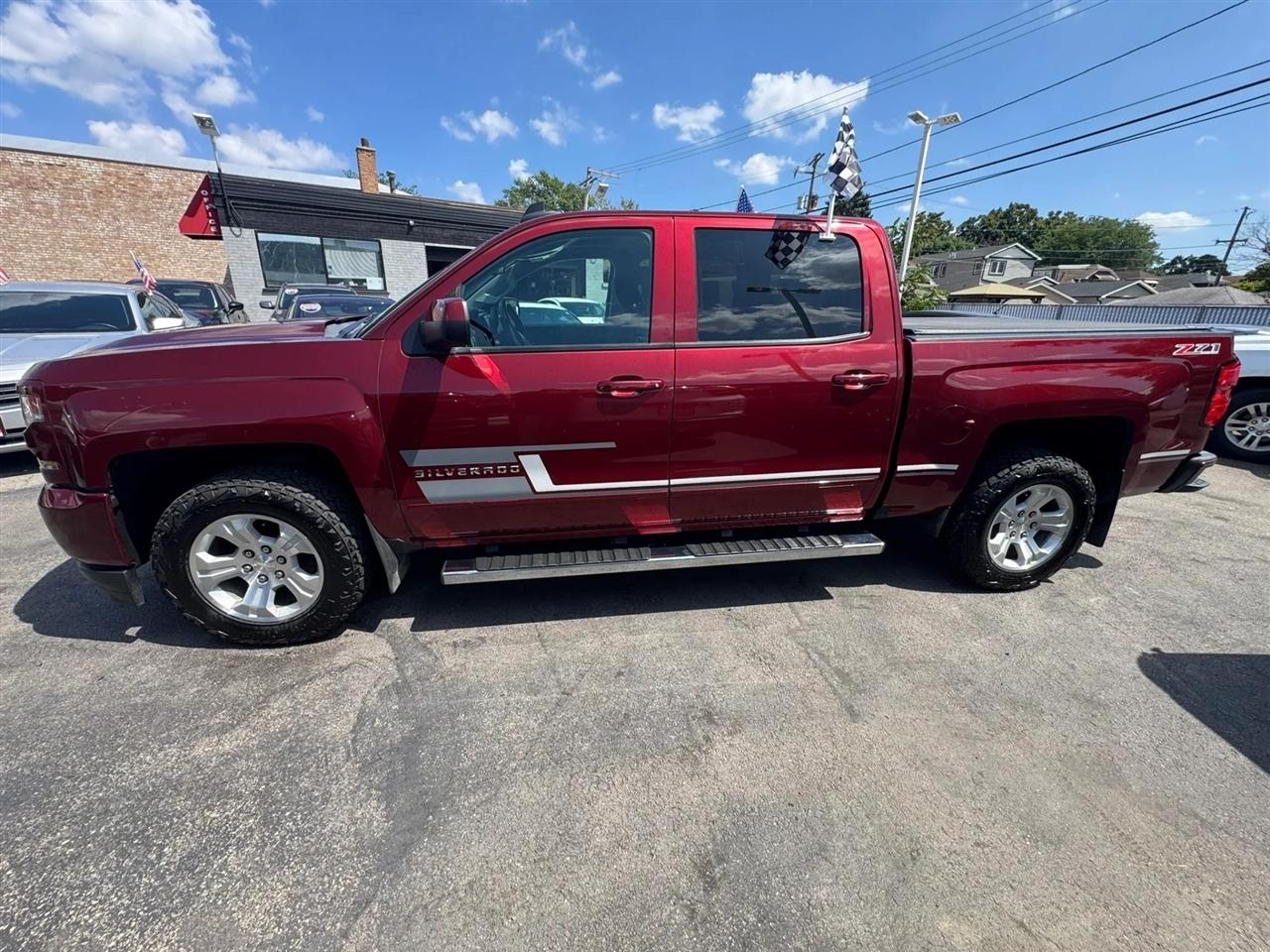 Chevrolet Silverado 1500 4WD Crew Cab 143.5" LT w/2LT 2016