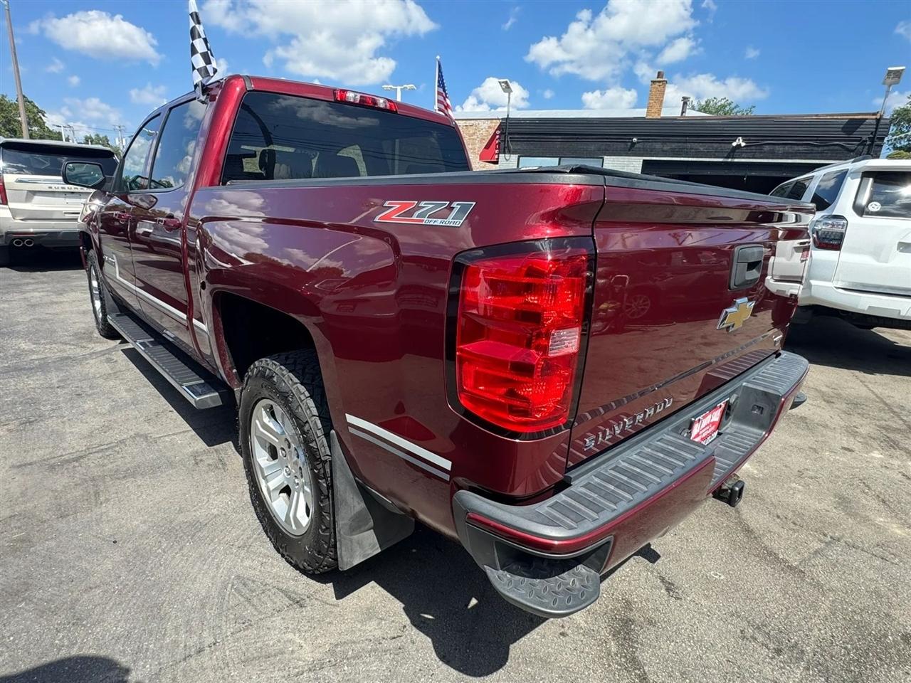 Chevrolet Silverado 1500 4WD Crew Cab 143.5" LT w/2LT 2016