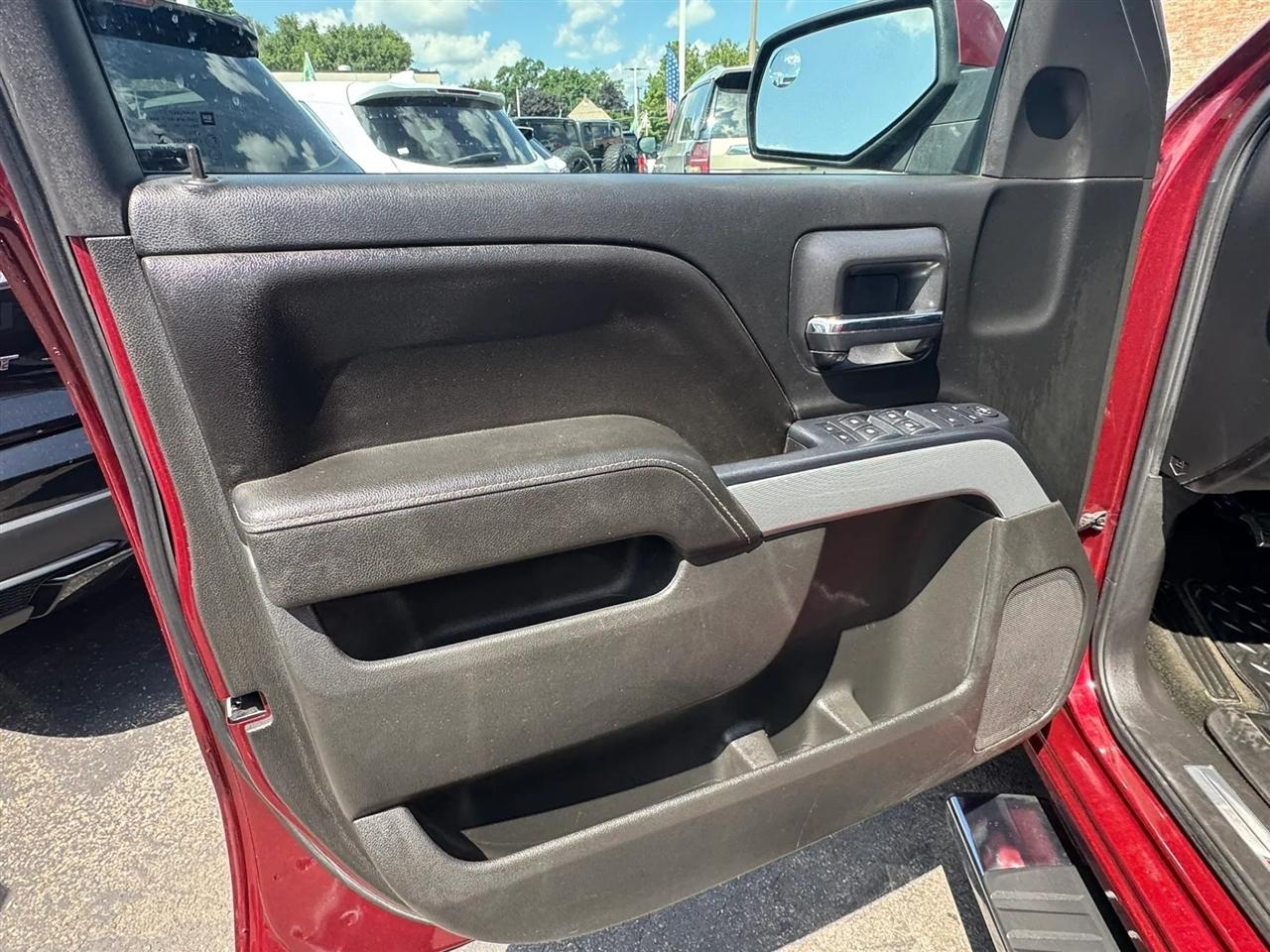 Chevrolet Silverado 1500 4WD Crew Cab 143.5" LT w/2LT 2016