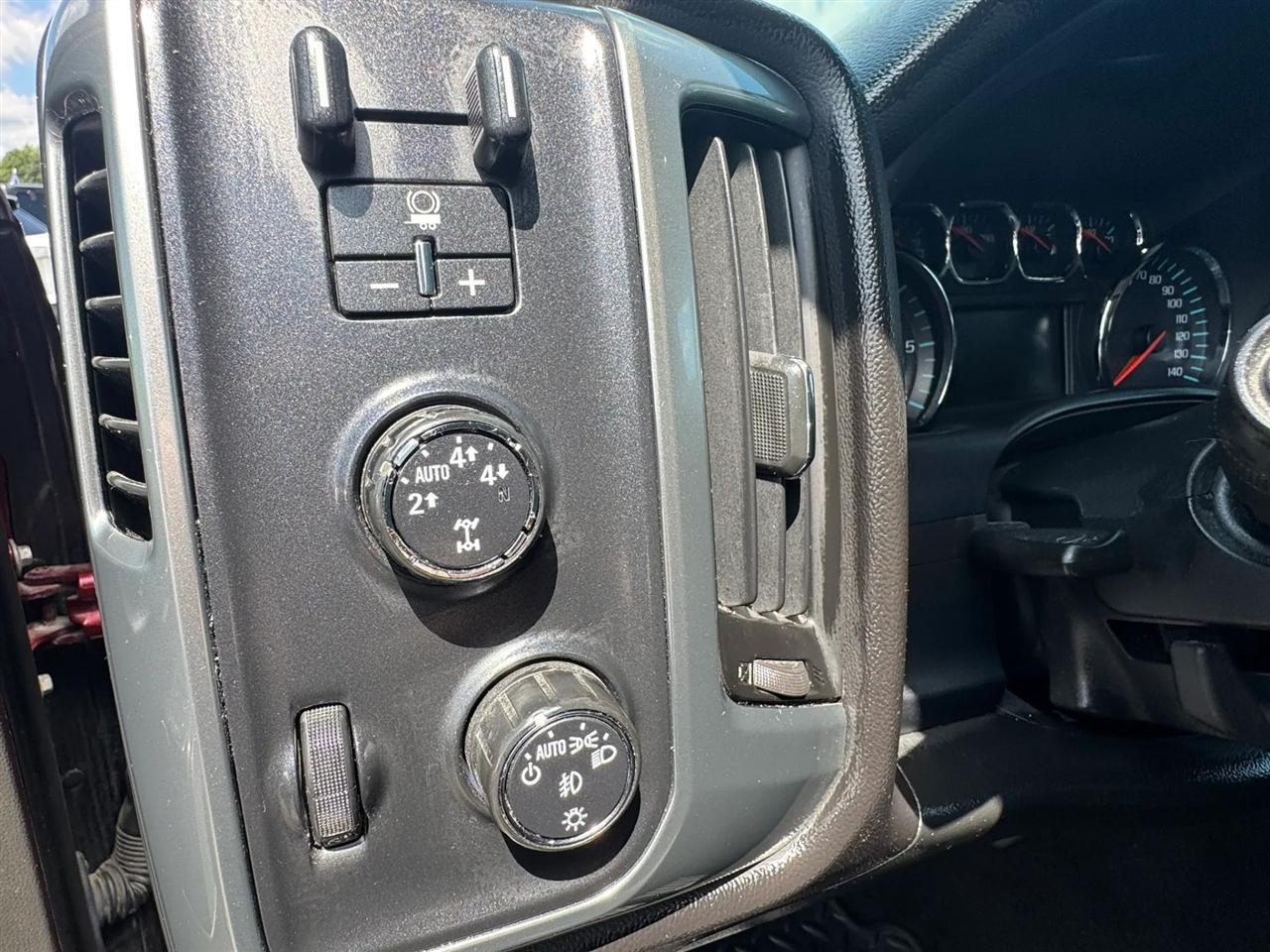 Chevrolet Silverado 1500 4WD Crew Cab 143.5" LT w/2LT 2016