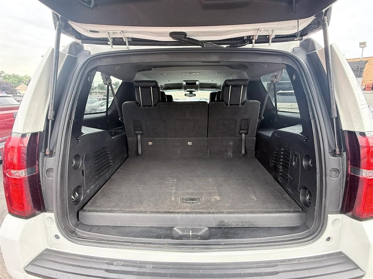 Chevrolet Suburban 4WD 4dr 1500 Commercial 2016