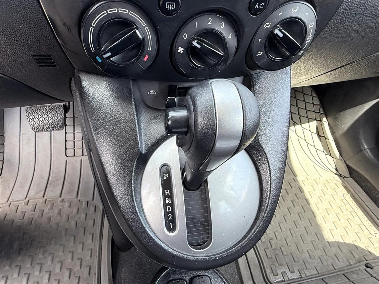 Mazda MAZDA2 4dr HB Auto Touring 2013