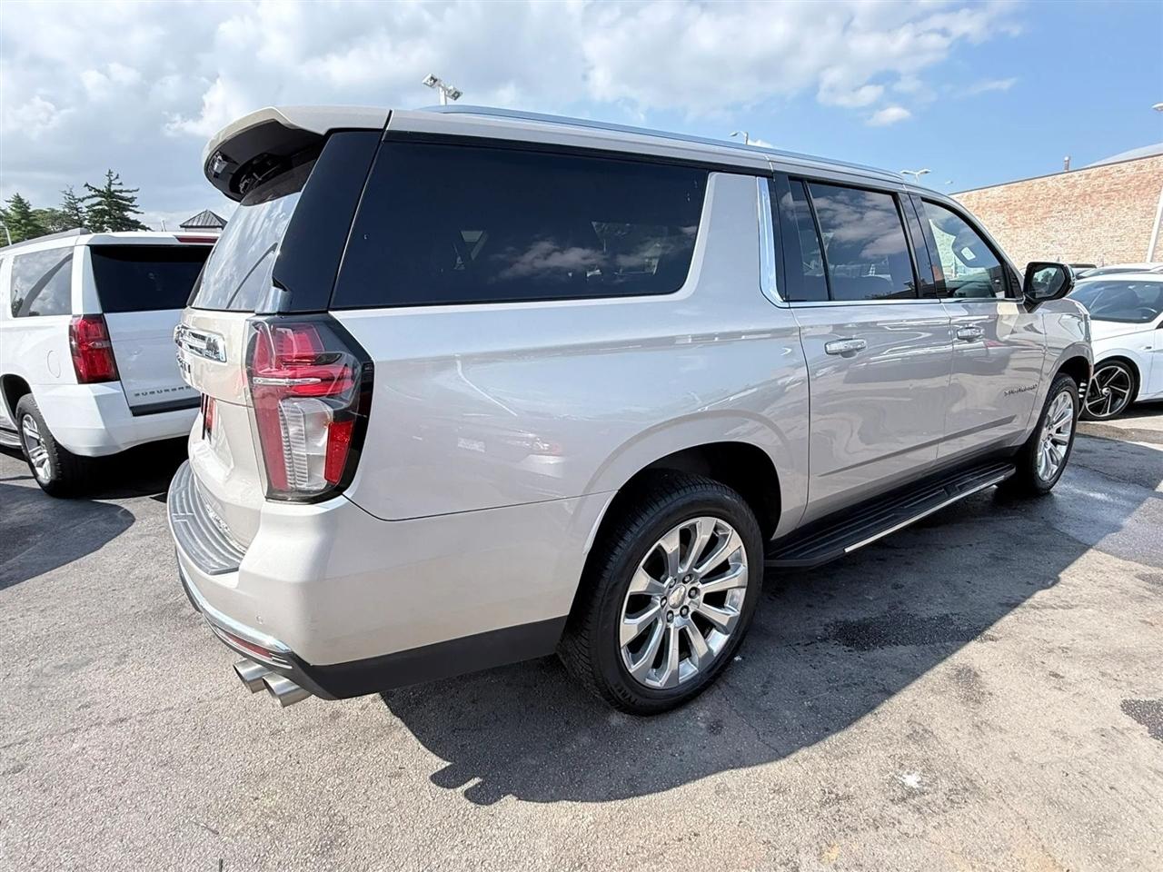 Chevrolet Suburban 4WD 4dr Premier 2021