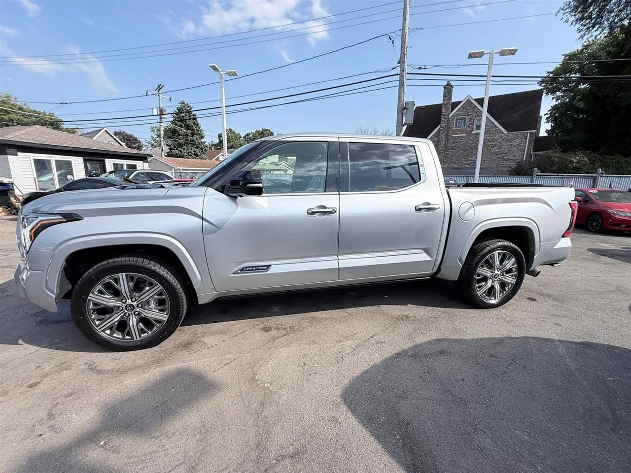 Toyota Tundra 4WD Capstone Hybrid CrewMax 5.5' Bed (Natl) 2023