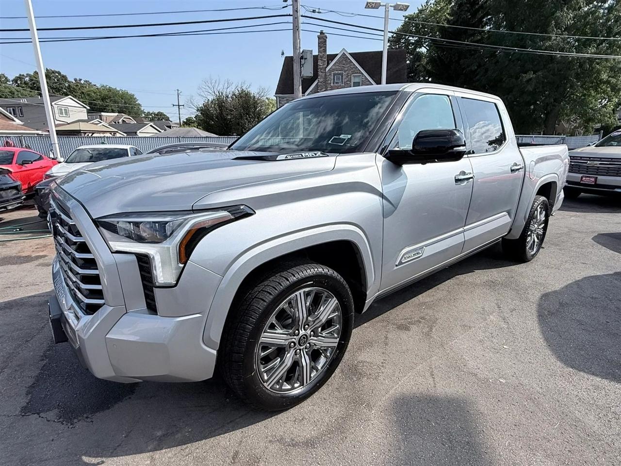 Toyota Tundra 4WD Capstone Hybrid CrewMax 5.5' Bed (Natl) 2023