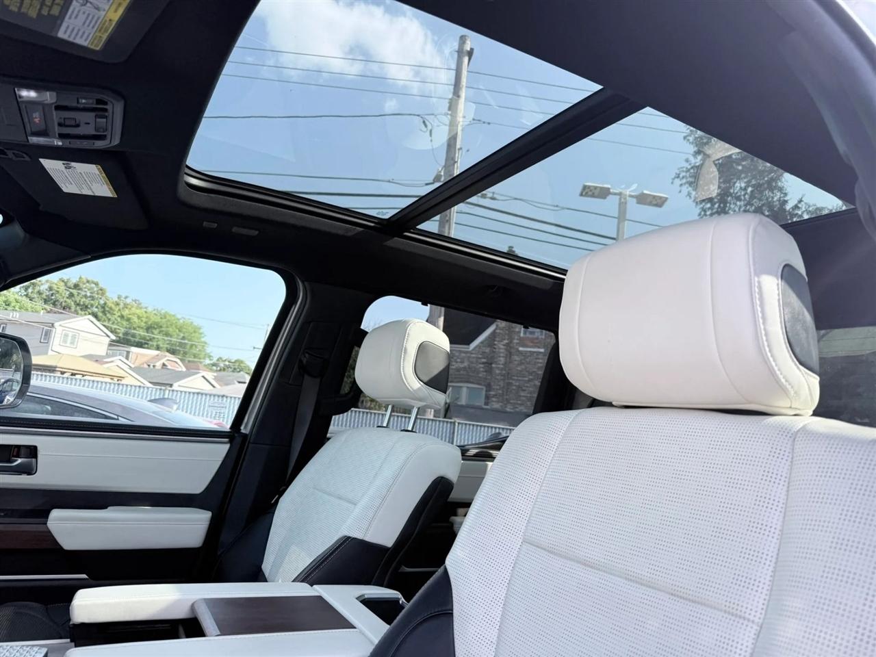 Toyota Tundra 4WD Capstone Hybrid CrewMax 5.5' Bed (Natl) 2023