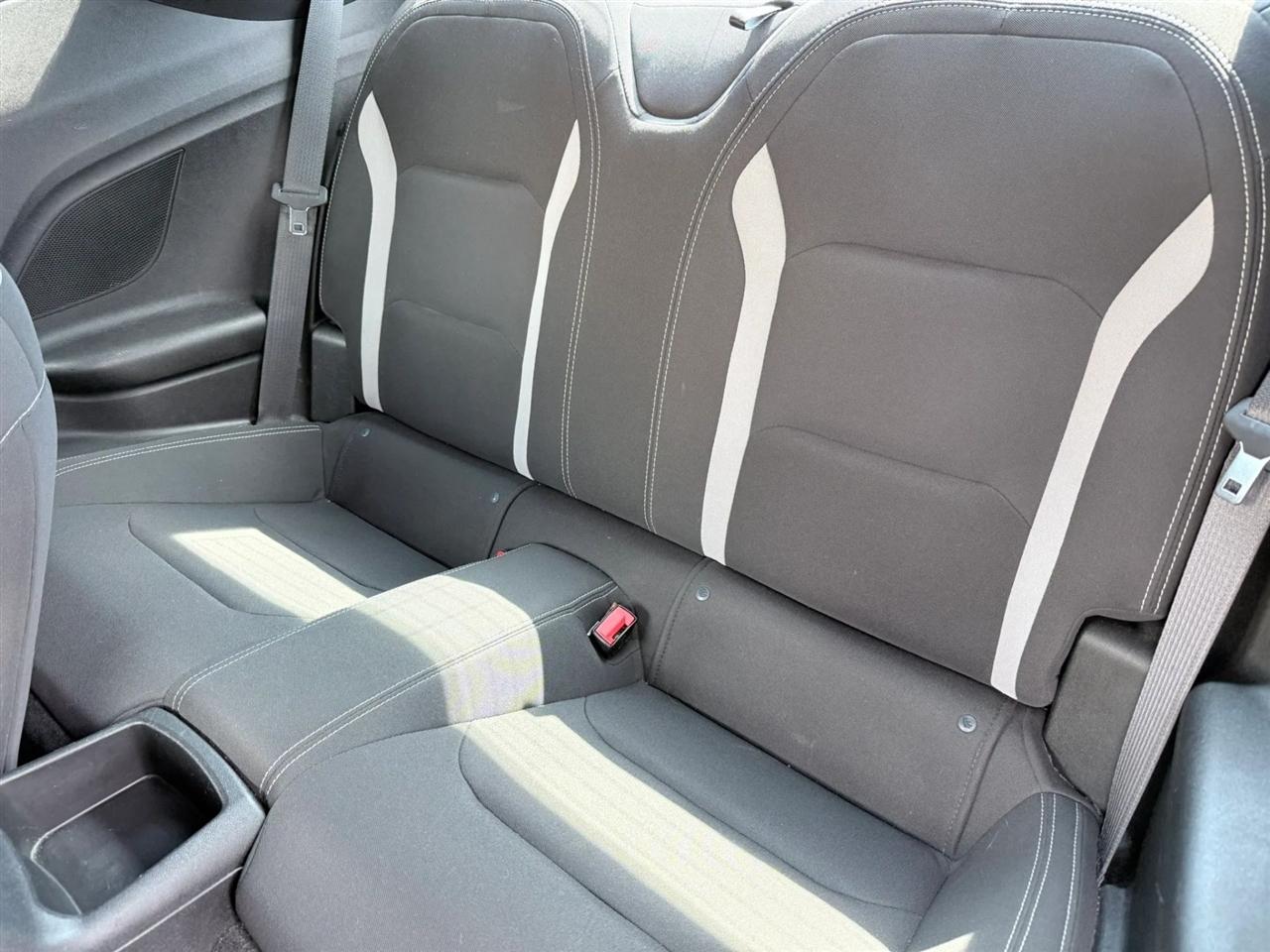 Chevrolet Camaro 2dr Cpe 1LT 2018