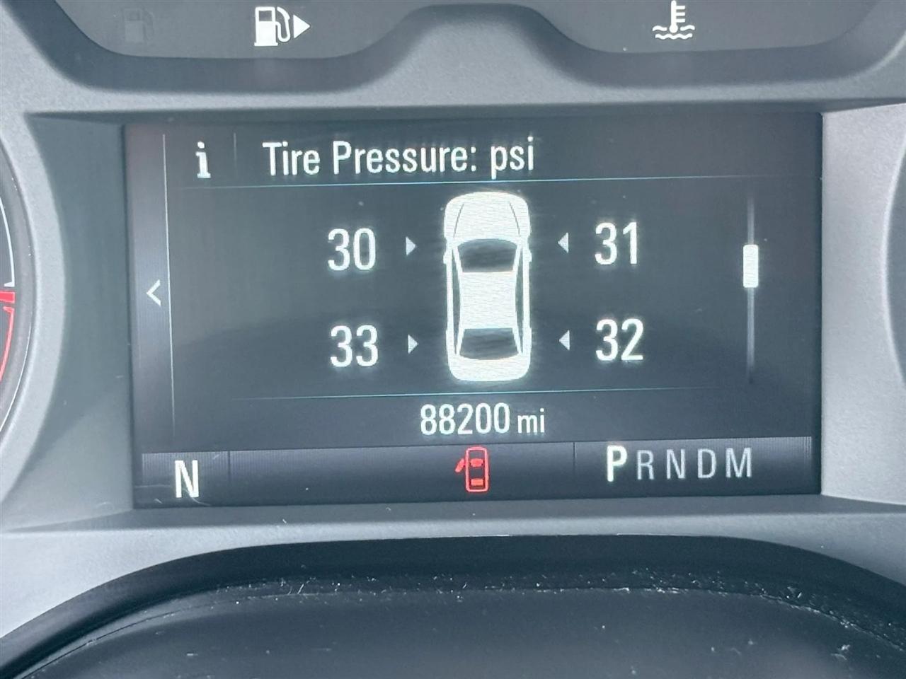 Chevrolet Camaro 2dr Cpe 1LT 2018