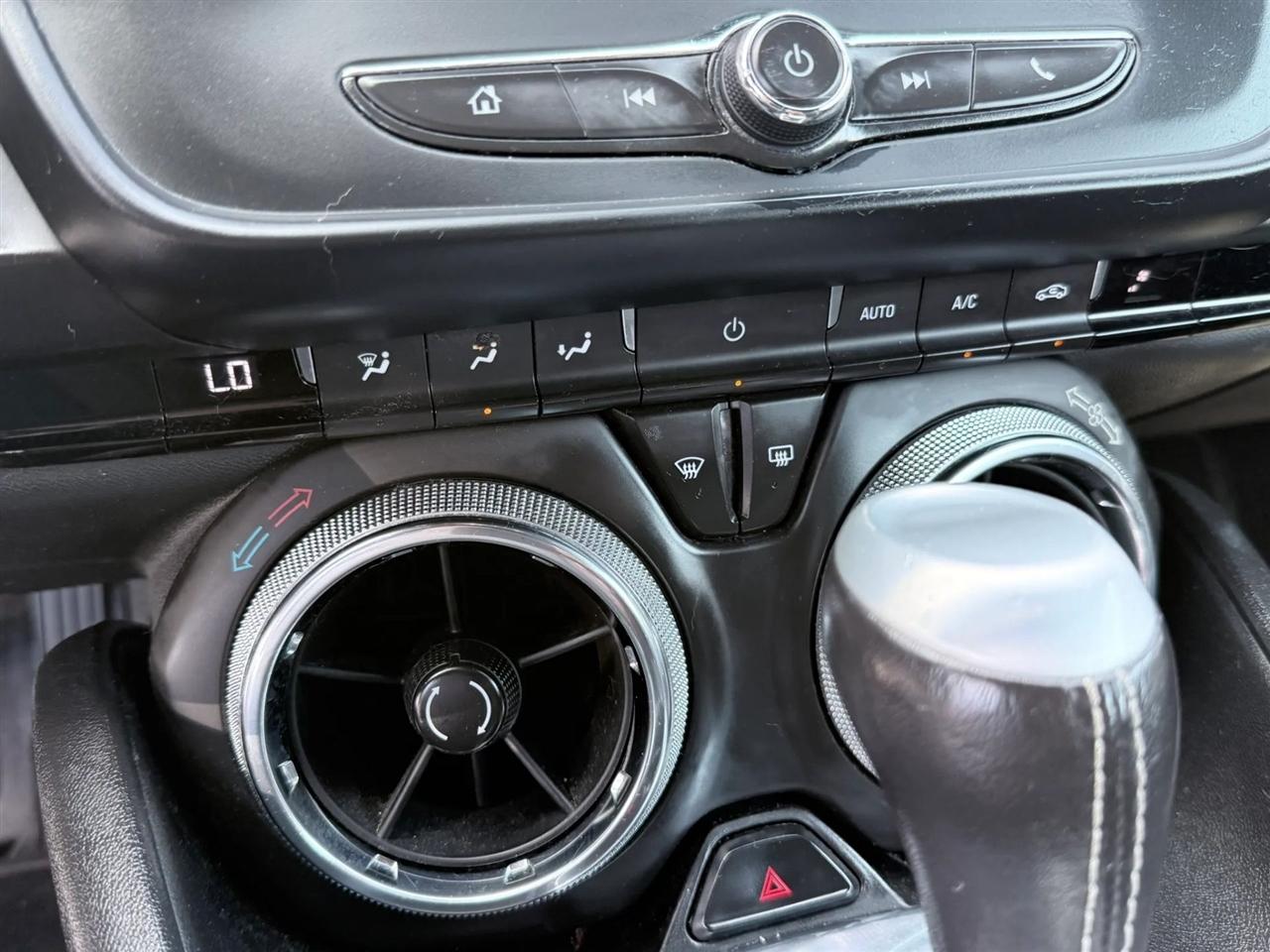 Chevrolet Camaro 2dr Cpe 1LT 2018