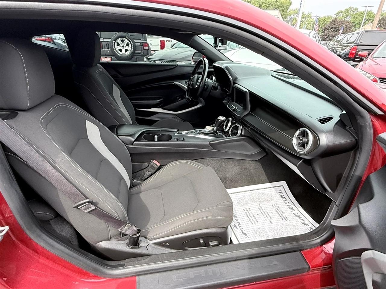 Chevrolet Camaro 2dr Cpe 1LT 2016