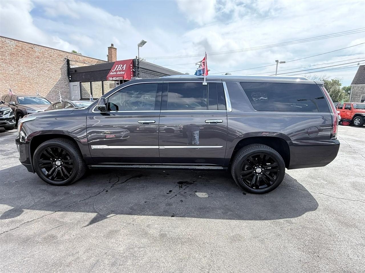 Cadillac Escalade ESV 4WD 4dr Premium Luxury 2018