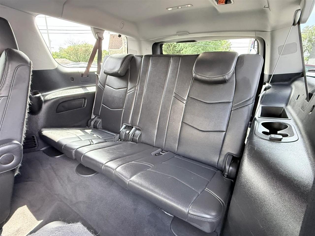 Cadillac Escalade ESV 4WD 4dr Premium Luxury 2018