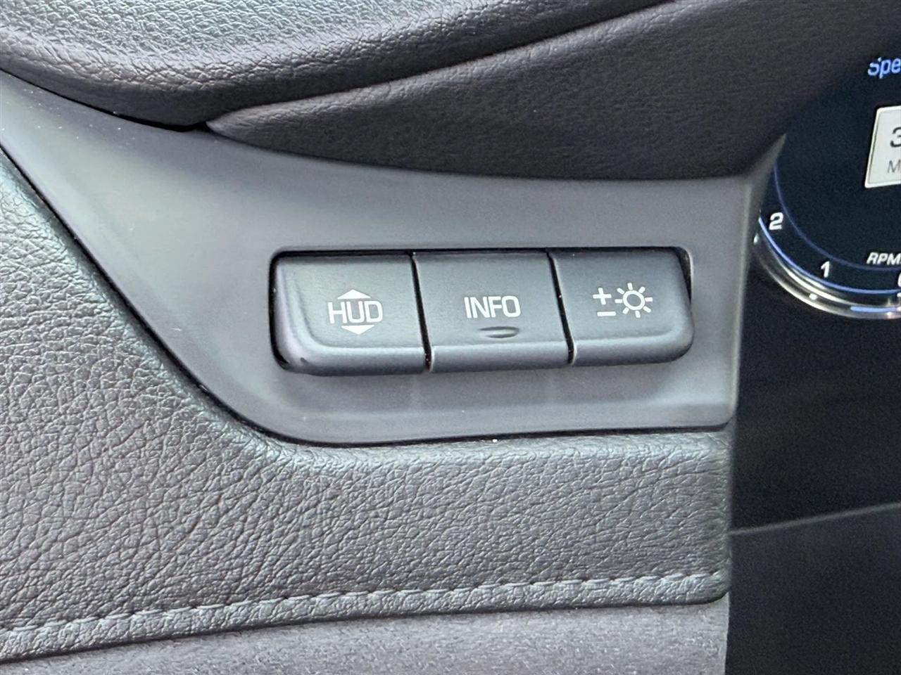 Cadillac Escalade ESV 4WD 4dr Premium Luxury 2018