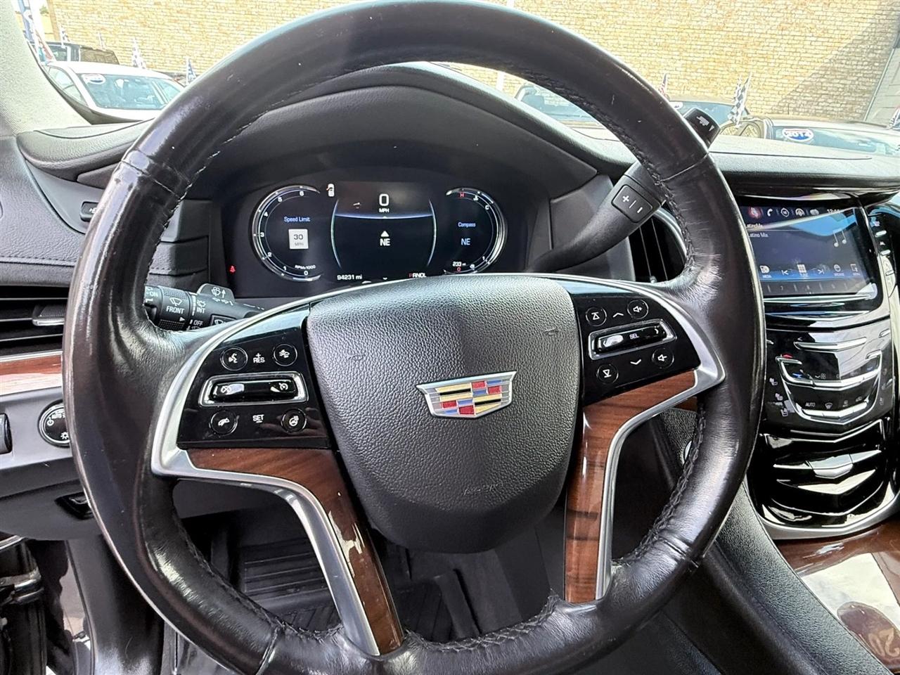 Cadillac Escalade ESV 4WD 4dr Premium Luxury 2018