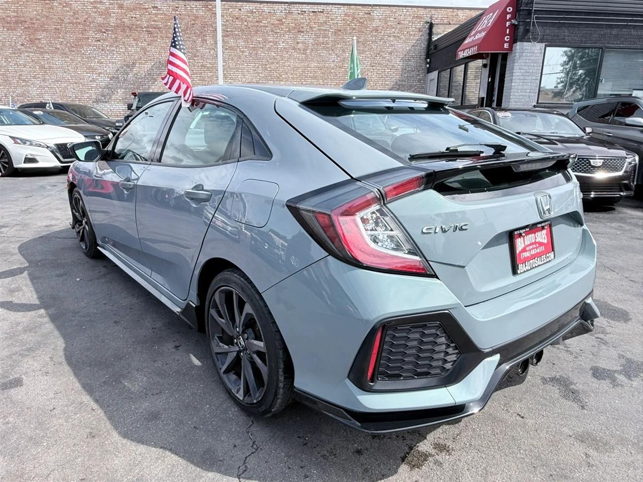Honda Civic Hatchback Sport CVT 2017