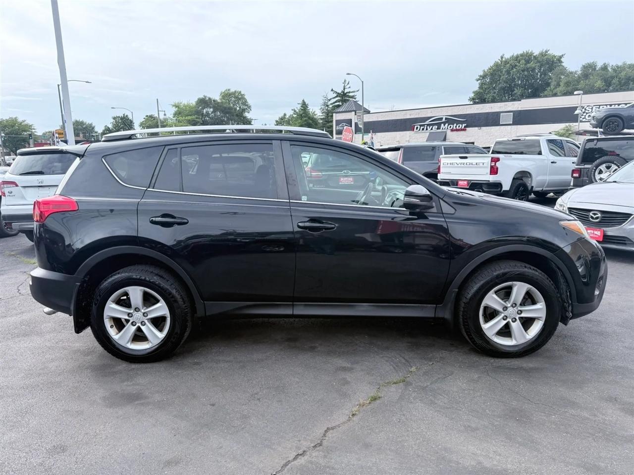 Toyota RAV4 AWD 4dr XLE (Natl) 2013