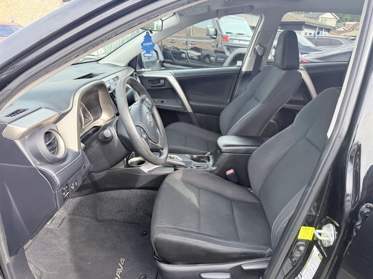 Toyota RAV4 AWD 4dr XLE (Natl) 2013