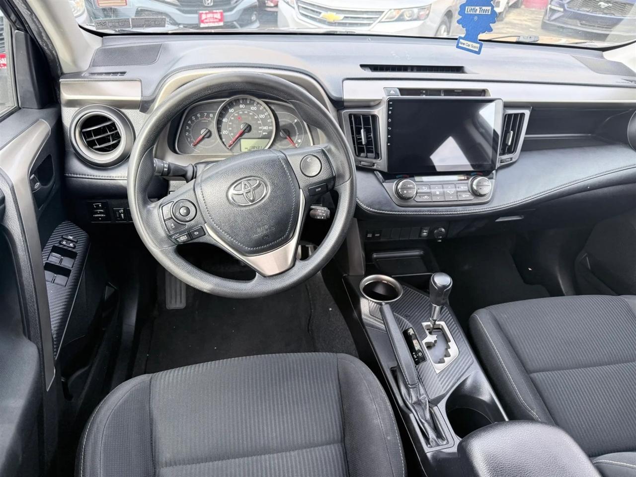 Toyota RAV4 AWD 4dr XLE (Natl) 2013