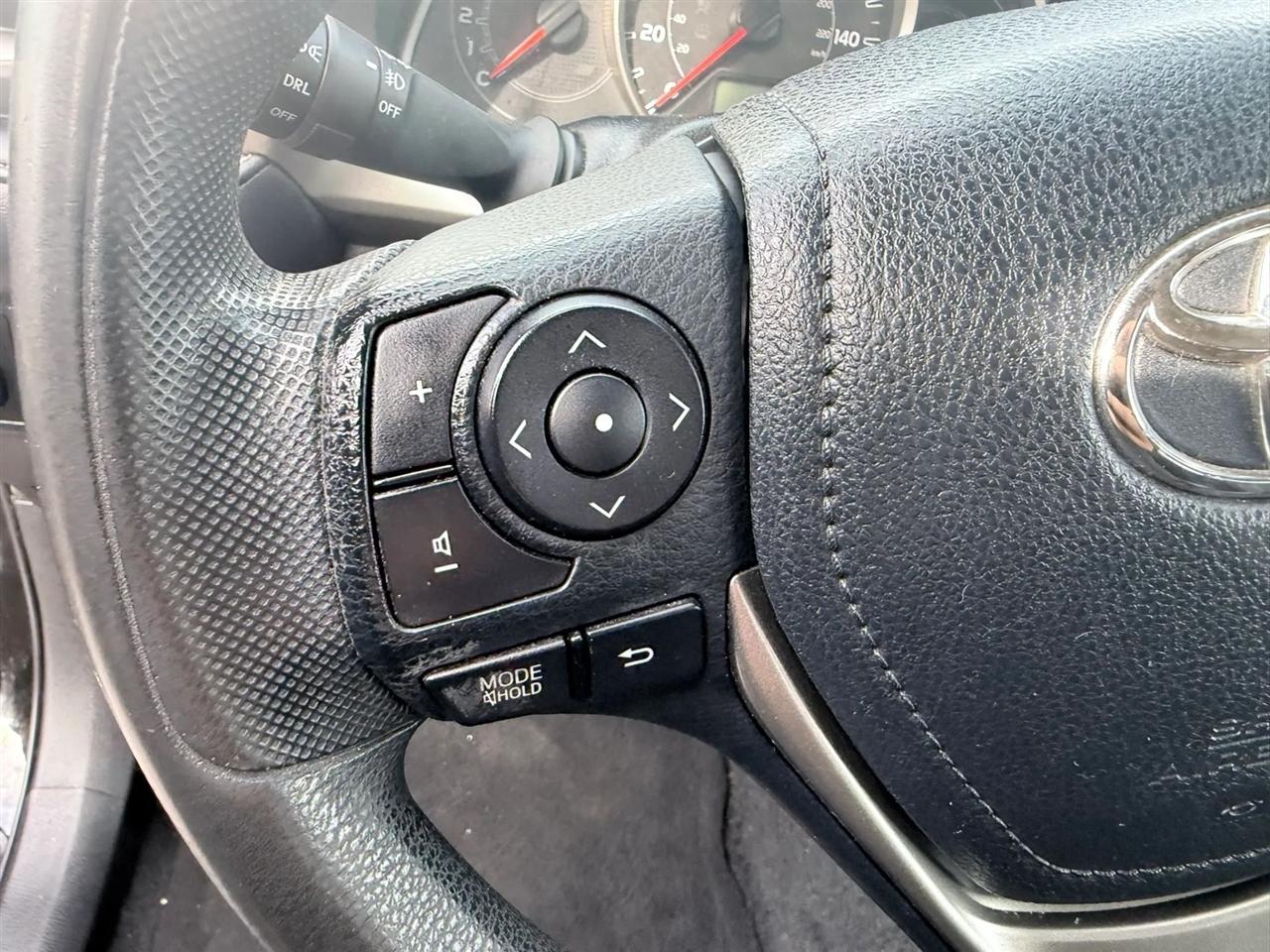 Toyota RAV4 AWD 4dr XLE (Natl) 2013