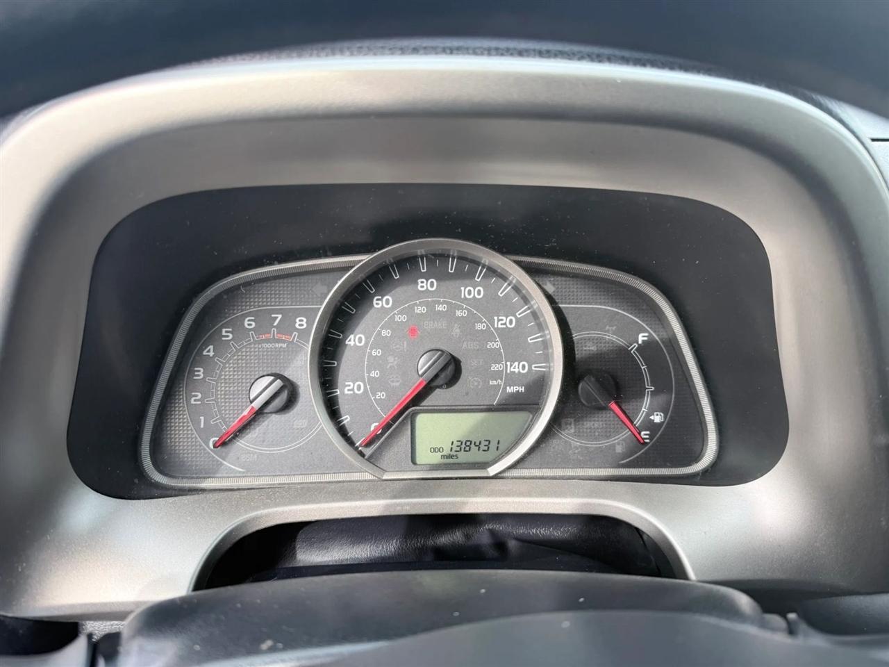Toyota RAV4 AWD 4dr XLE (Natl) 2013