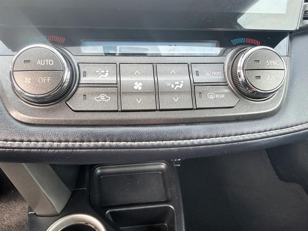 Toyota RAV4 AWD 4dr XLE (Natl) 2013