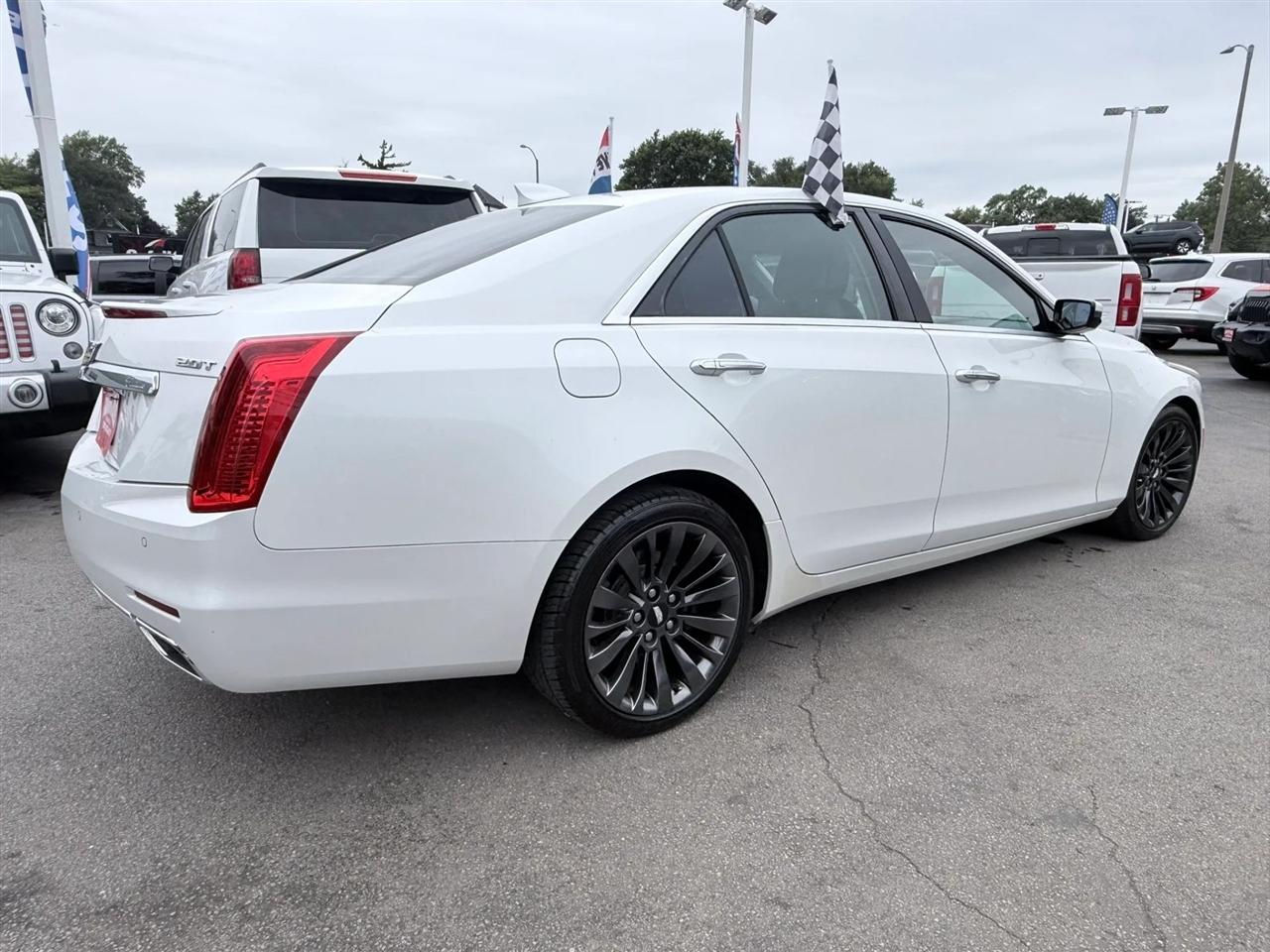Cadillac CTS Sedan 4dr Sdn 2.0L Turbo Luxury Collection AWD 2016