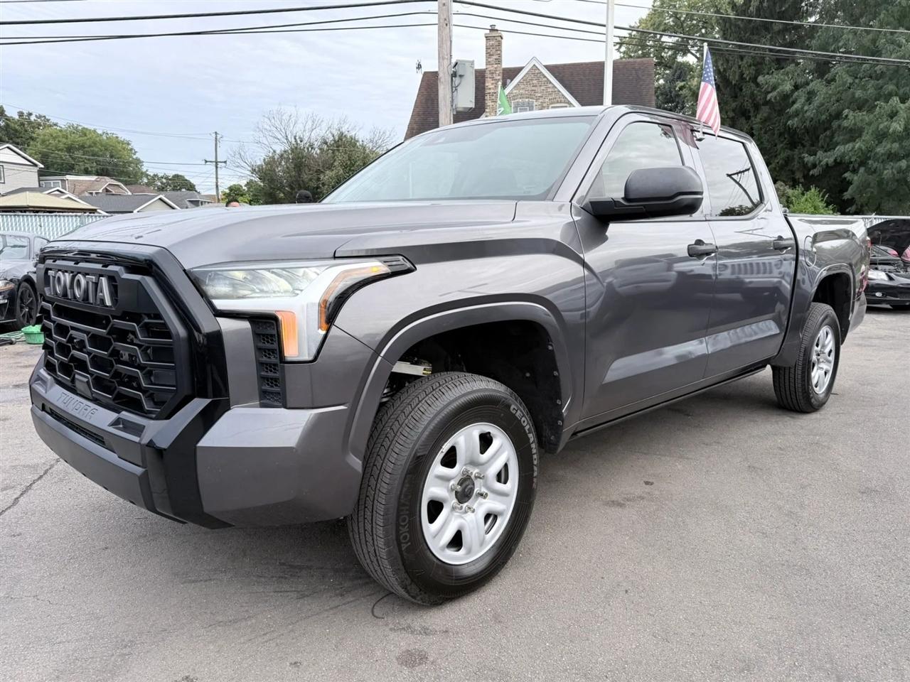Toyota Tundra 4WD SR CrewMax 5.5' Bed (Natl) 2022