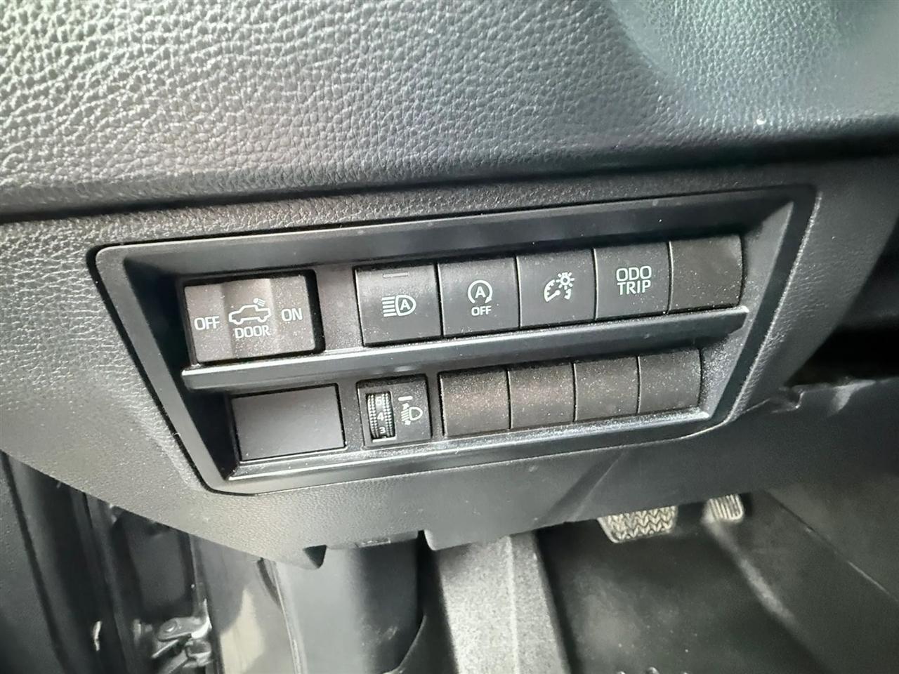 Toyota Tundra 4WD SR CrewMax 5.5' Bed (Natl) 2022