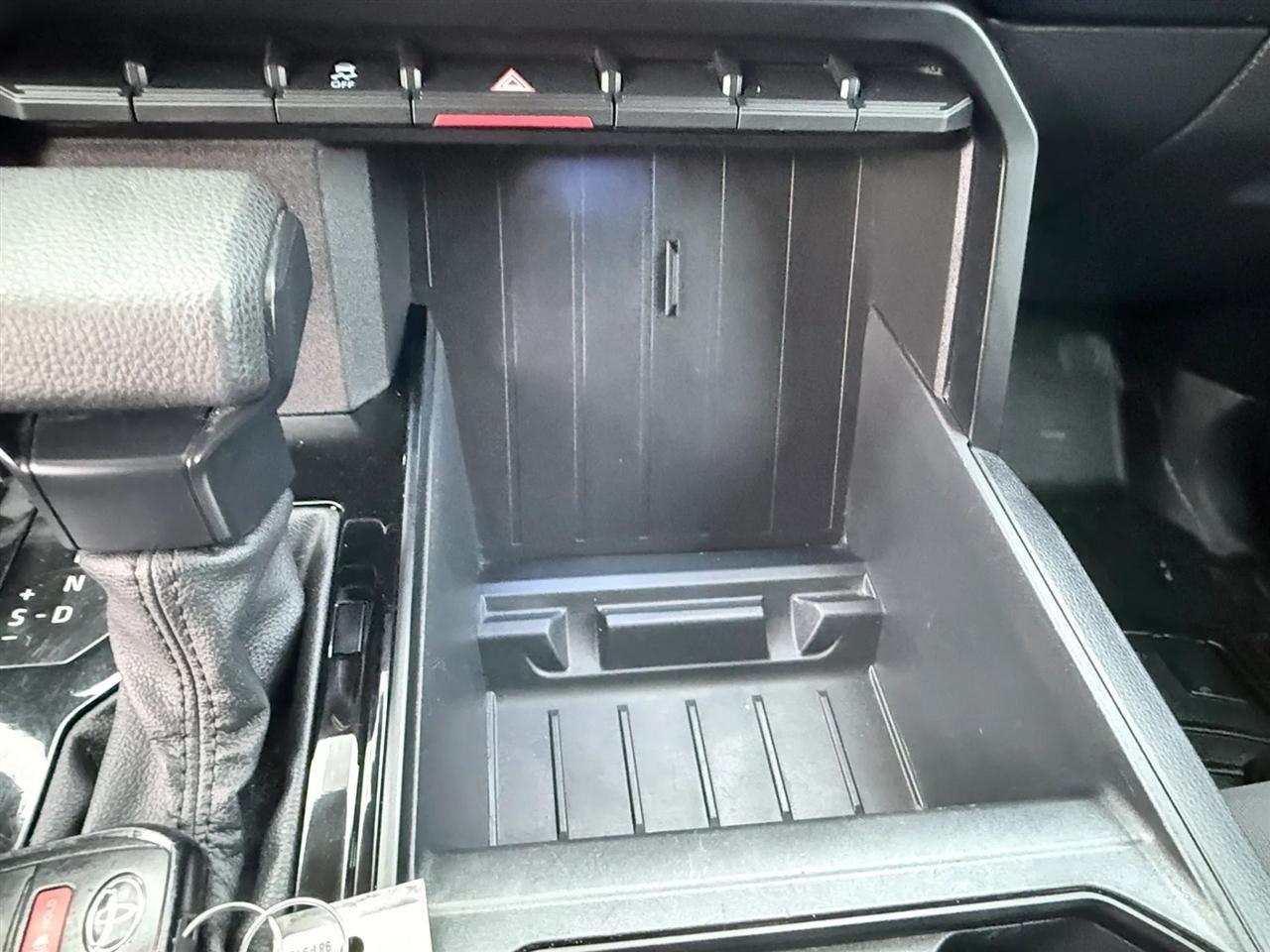 Toyota Tundra 4WD SR CrewMax 5.5' Bed (Natl) 2022