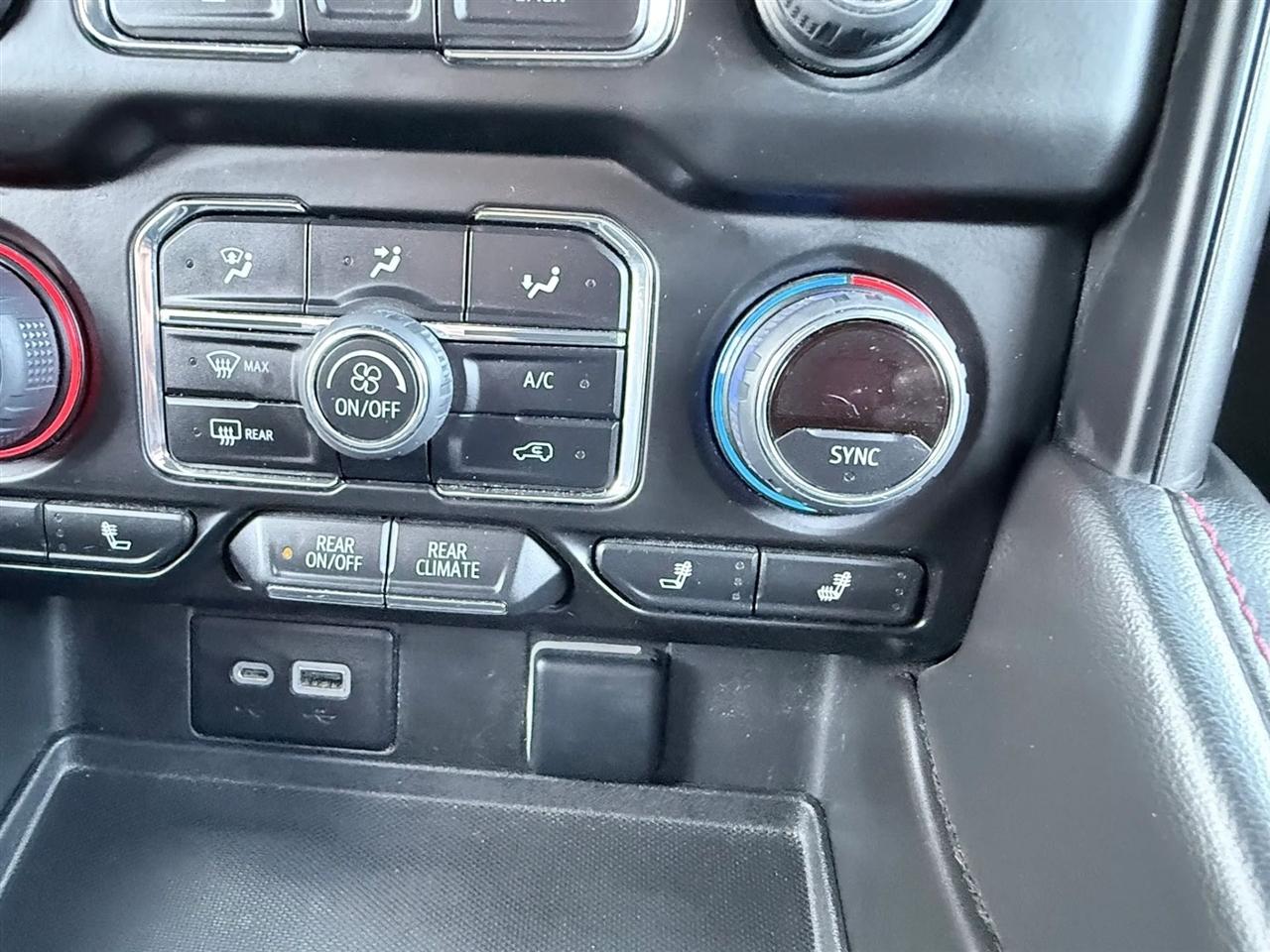Chevrolet Tahoe 4WD 4dr RST 2022
