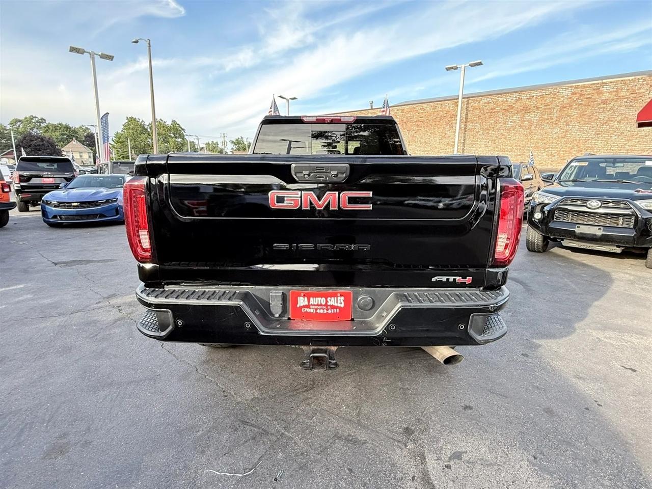 GMC Sierra 2500HD 4WD Crew Cab 159" AT4 2023
