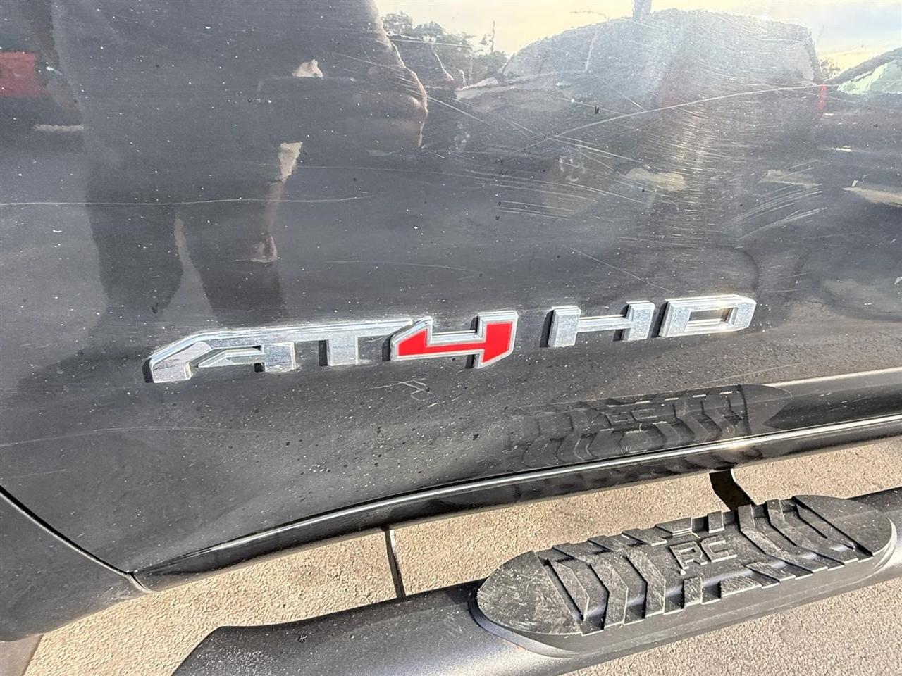 GMC Sierra 2500HD 4WD Crew Cab 159" AT4 2023